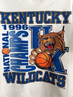 Vintage University Of Kentucky 1996 Basketball National Championship T-Shirt L